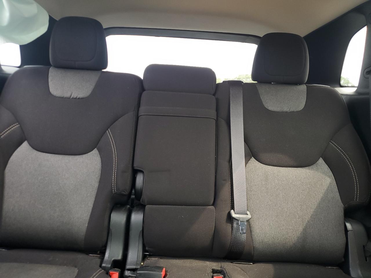 2018 Jeep Cherokee Latitude VIN: 1C4PJMCB0JD577721 Lot: 67399215