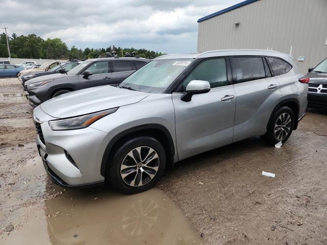  TOYOTA HIGHLANDER 2021 Srebrny