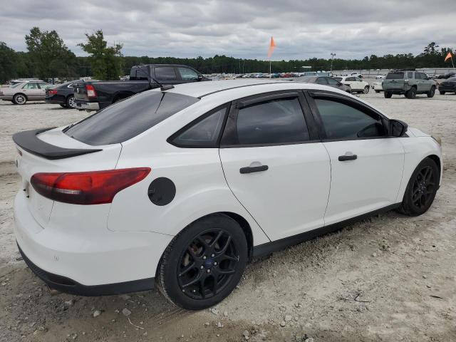 Sedans FORD FOCUS 2015 White