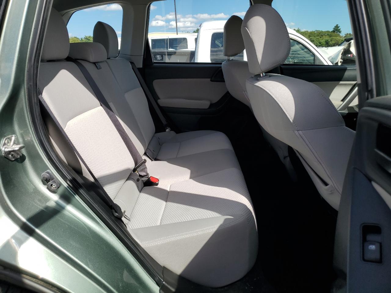 2015 Subaru Forester 2.5I VIN: JF2SJABC0FH833425 Lot: 70267405