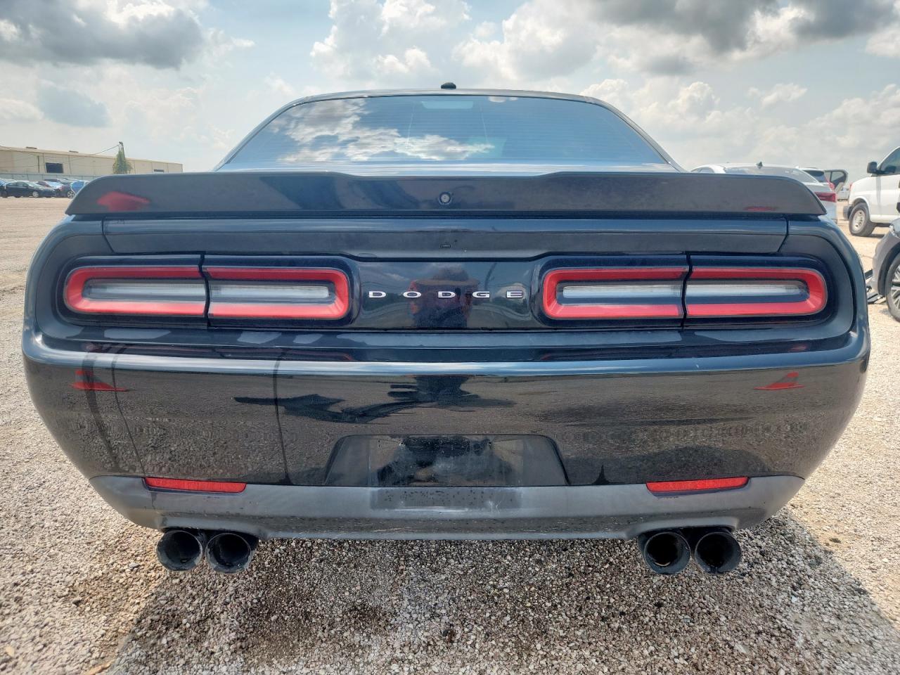 2018 Dodge Challenger Sxt VIN: 2C3CDZAG0JH241768 Lot: 67793095