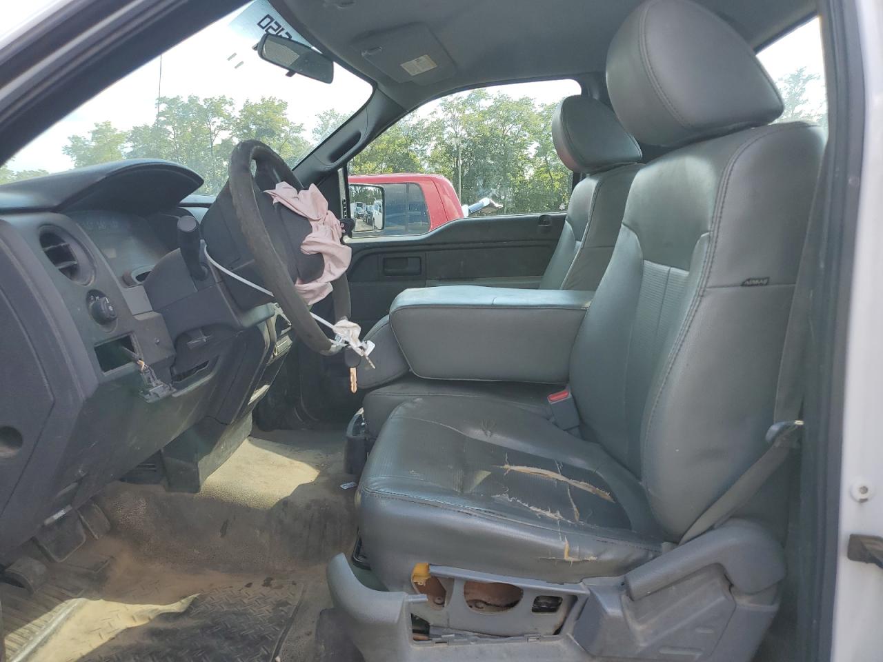 2011 Ford F150 VIN: 1FTMF1CM1BKD83099 Lot: 70908575