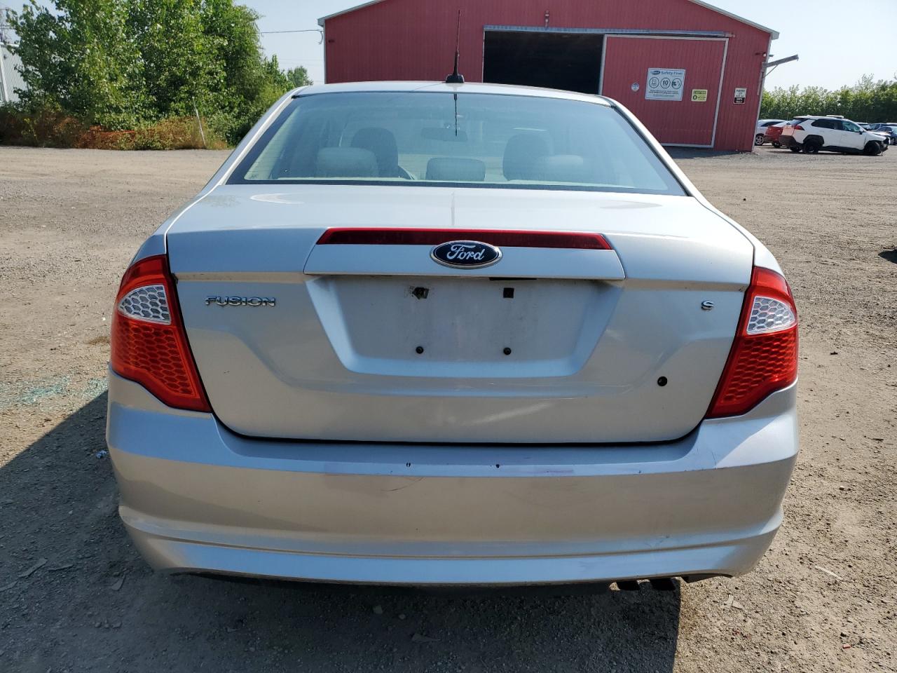 2010 Ford Fusion S VIN: 3FAHP0GA1AR270293 Lot: 68814575