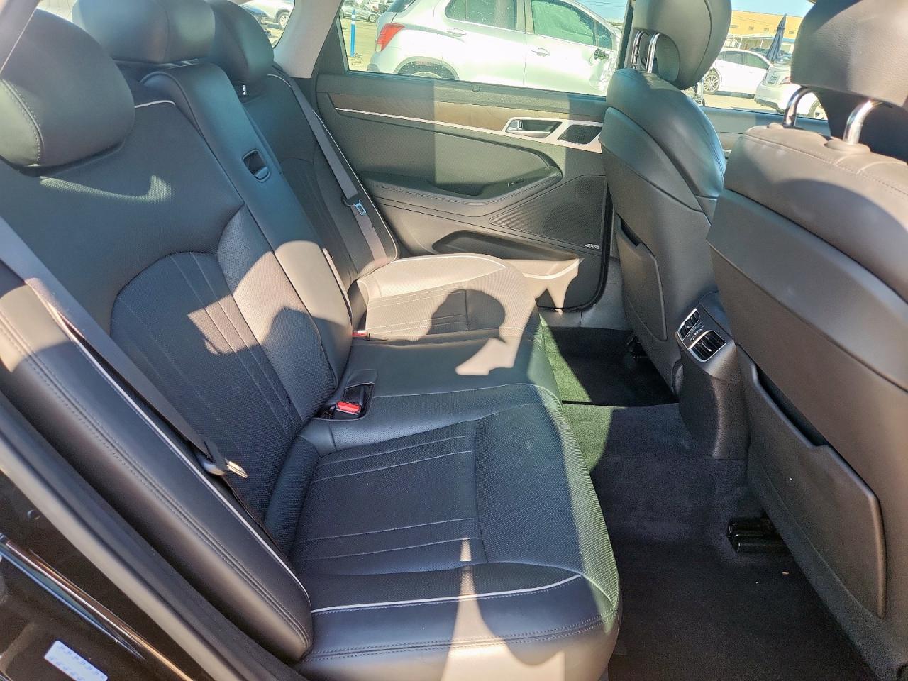 2015 Hyundai Genesis 3.8L VIN: KMHGN4JE0FU088661 Lot: 69139555