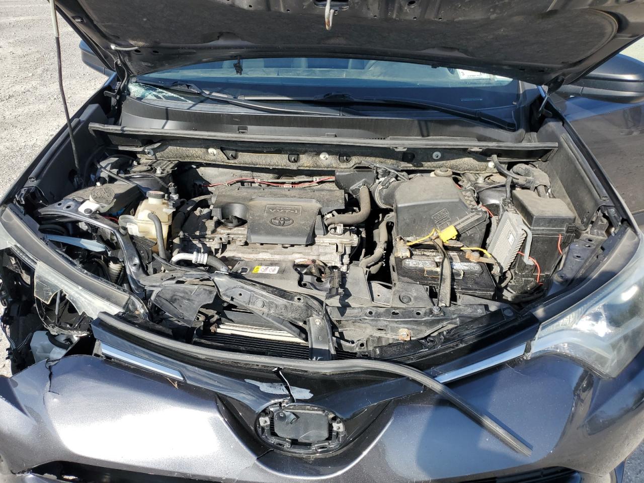 2018 Toyota Rav4 Le VIN: JTMBFREV7JJ221770 Lot: 70551395