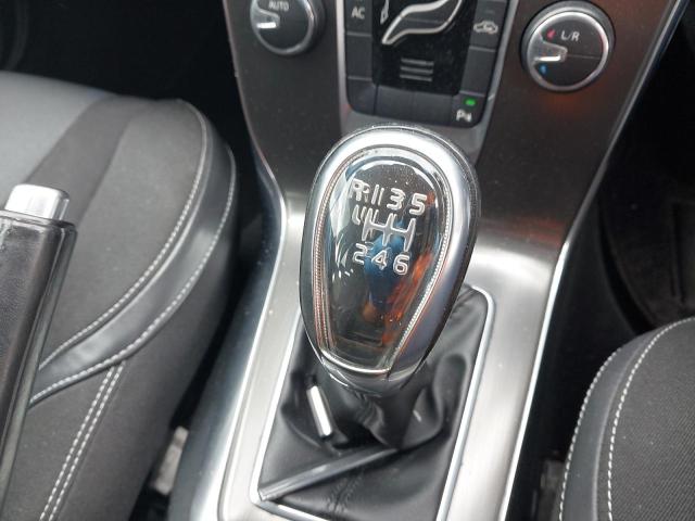 2014 VOLVO V40 SE D2