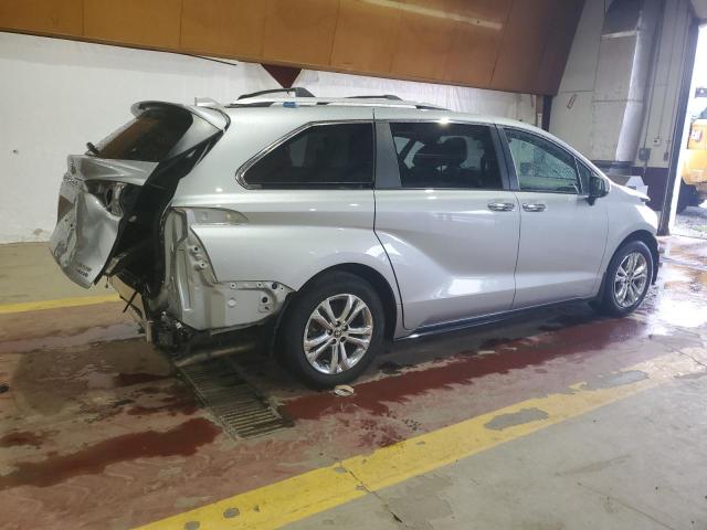  TOYOTA SIENNA 2022 Серебристый