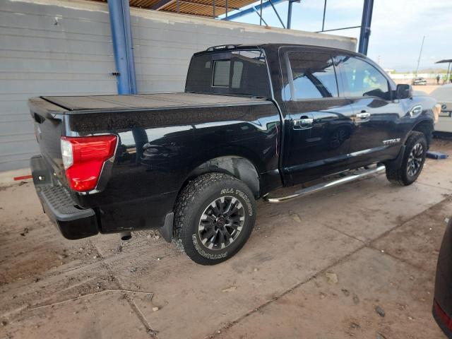  NISSAN TITAN 2017 Черный