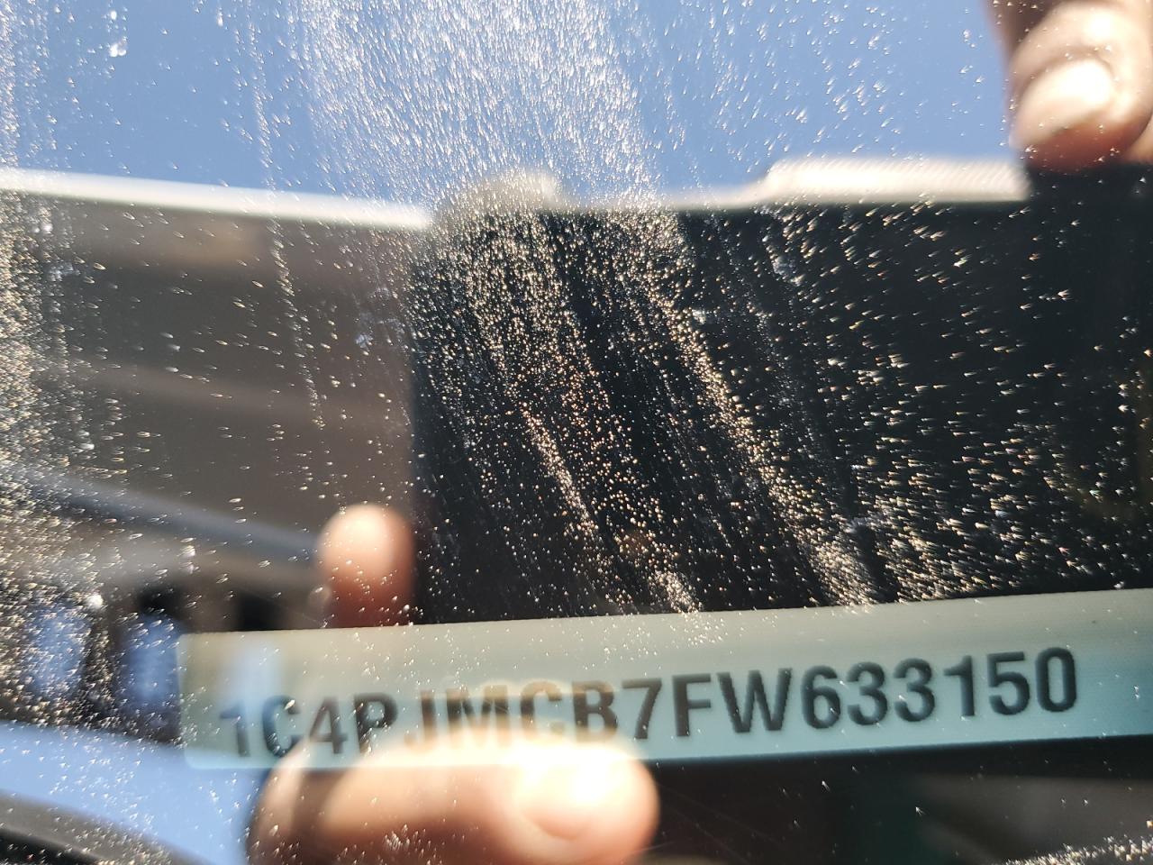 2015 Jeep Cherokee Latitude VIN: 1C4PJMCB7FW633150 Lot: 68693605