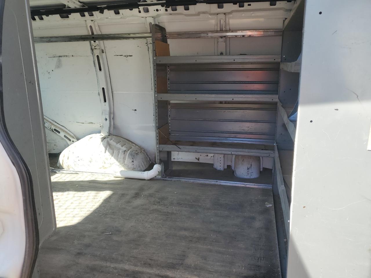 2011 Chevrolet Express G2500 VIN: 1GCWGFCA3B1106100 Lot: 69848935