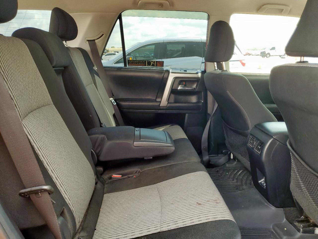 2021 Toyota 4Runner Sr5/Sr5 Premium VIN: JTEMU5JR8M5854576 Lot: 70528435