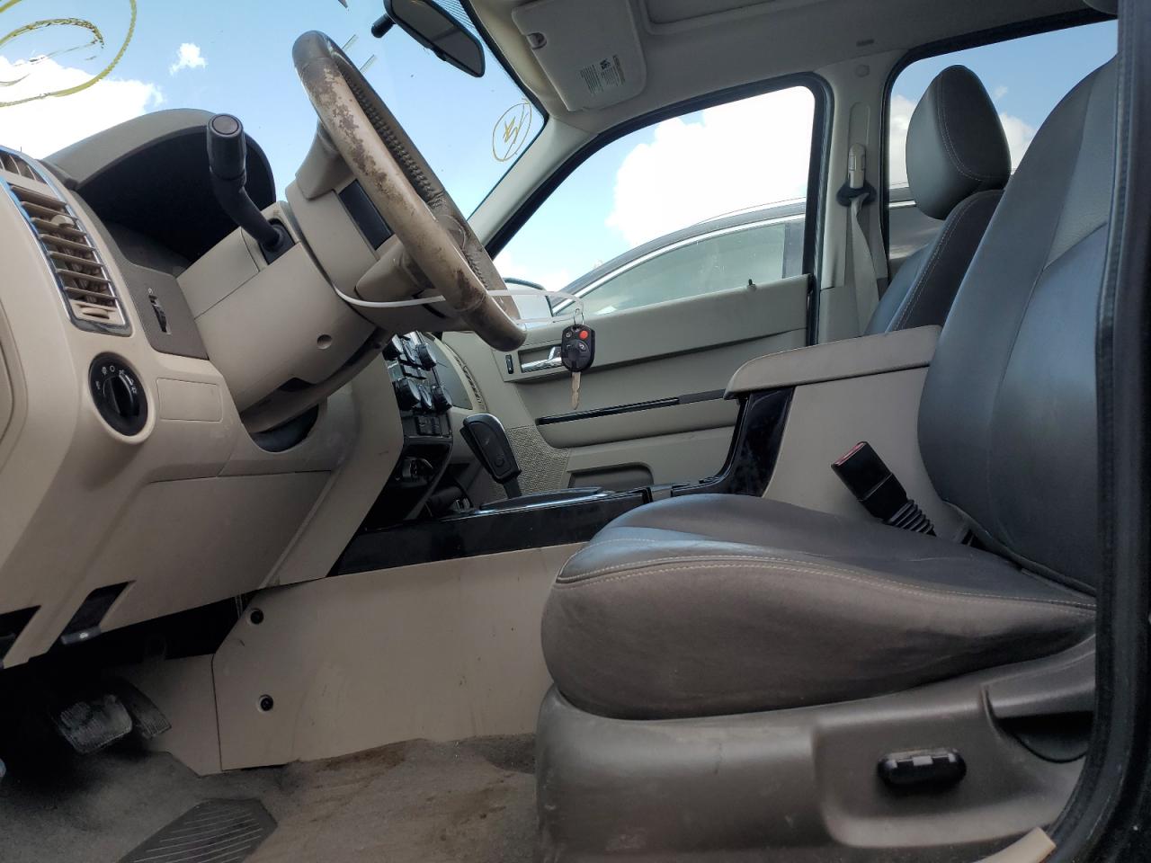 2008 Mazda Tribute I VIN: 4F2CZ92Z08KM11448 Lot: 69820895