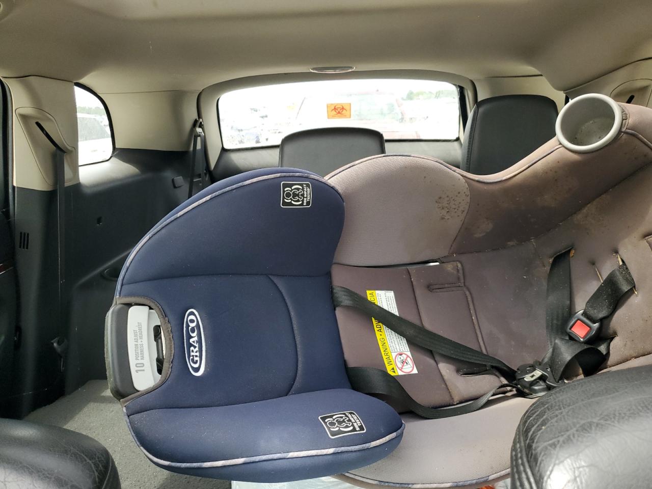 2010 Lincoln Mkt VIN: 2LMHJ5AR3ABJ11555 Lot: 69755445