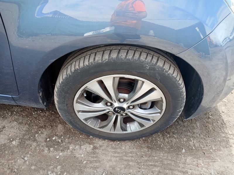 2015 KIA VENGA 3