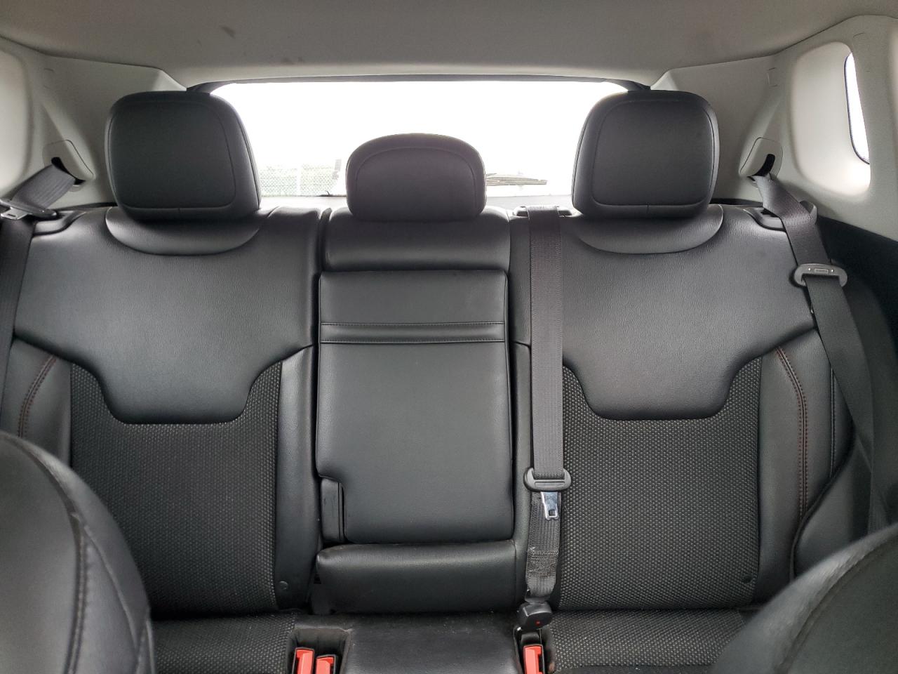 2018 Jeep Compass Trailhawk VIN: 3C4NJDDB1JT376829 Lot: 69568415