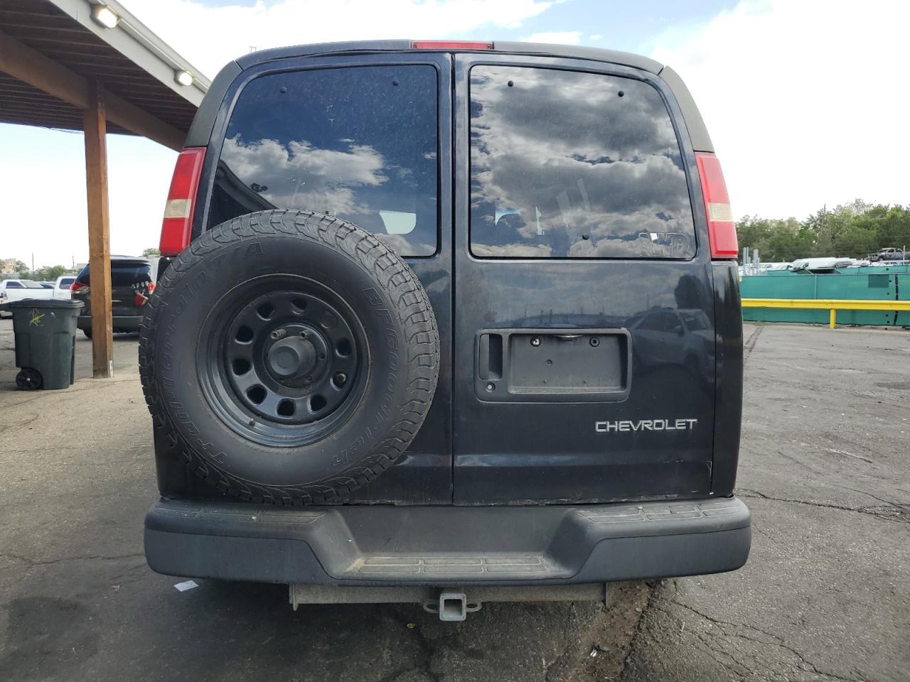 2003 Chevrolet Express G2500 VIN: 1GCFH25T431136907 Lot: 68473875