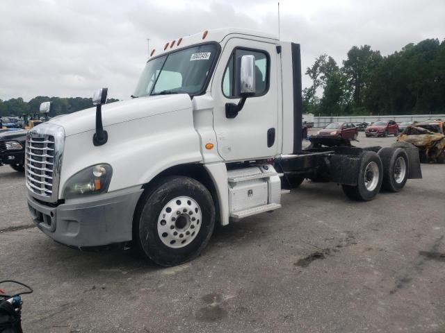 2018 FREIGHTLINER CASCADIA 1 - TRUCKS à vendre chez Copart NC - RALEIGH