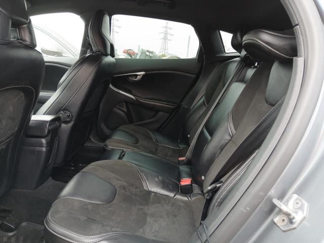 2018 VOLVO V40 R-DESI
