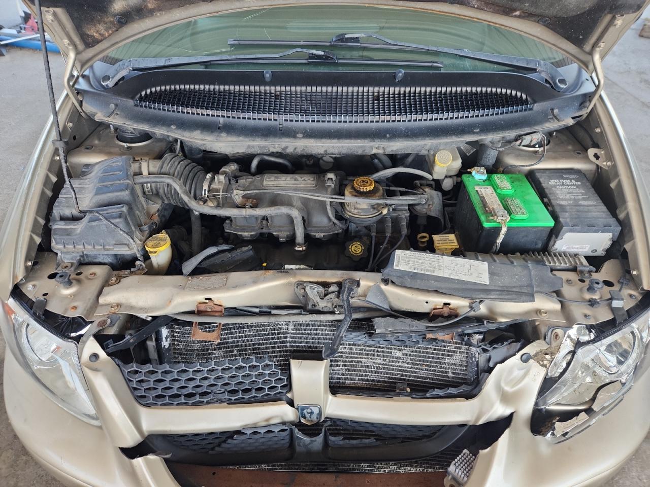 2003 Dodge Caravan Sport VIN: 1D4GP45303B111700 Lot: 69298565