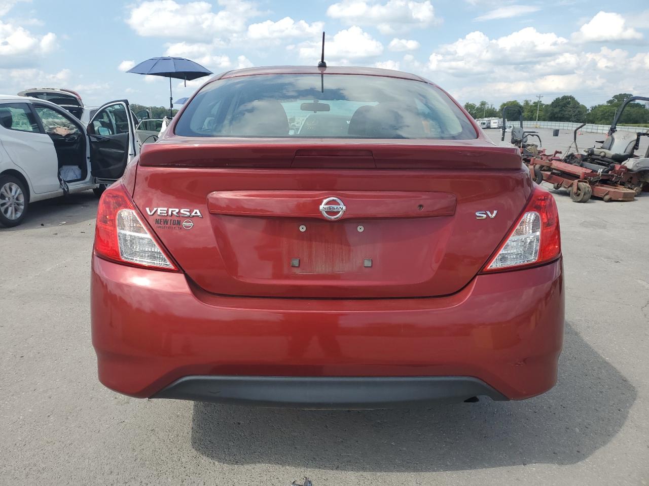 2018 Nissan Versa S VIN: 3N1CN7AP3JL868617 Lot: 70185785
