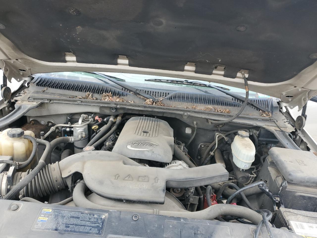 2004 Chevrolet Tahoe C1500 VIN: 1GNEC13V54R322166 Lot: 90008565