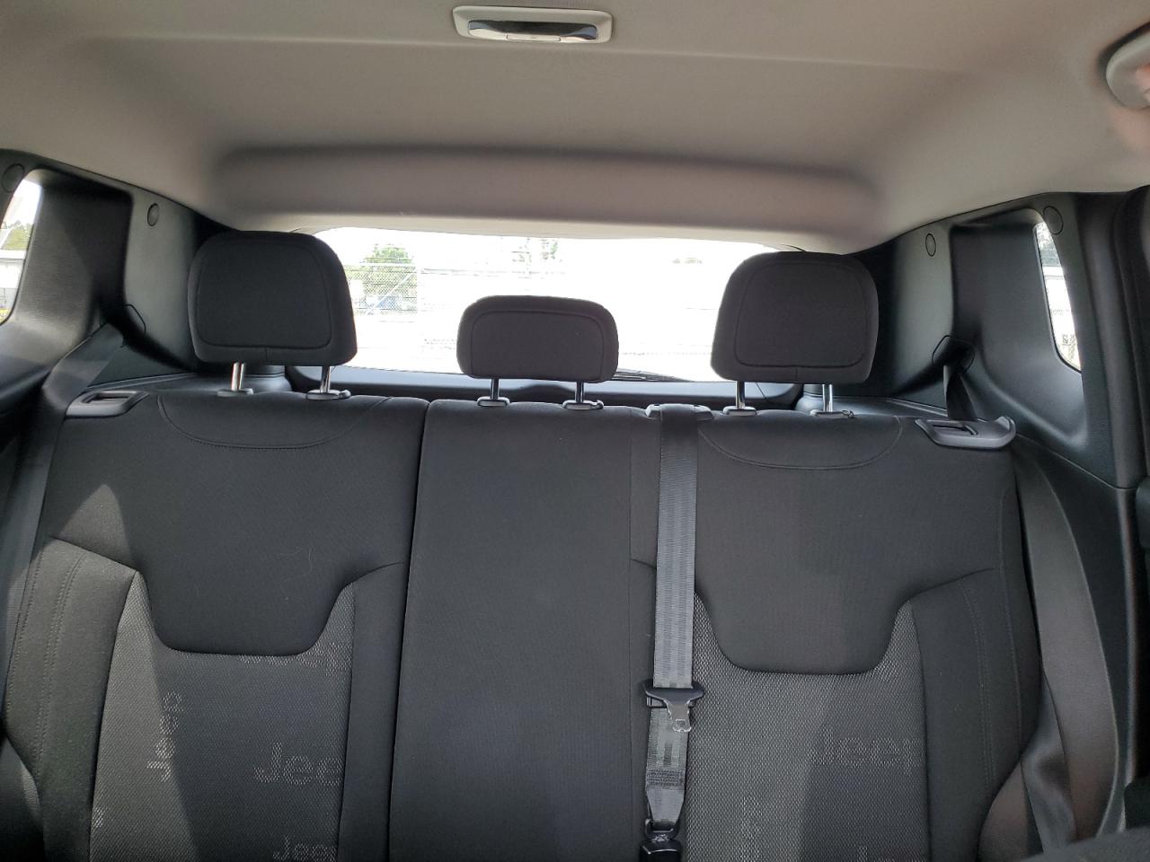 2017 Jeep Renegade Latitude VIN: ZACCJABB0HPF37648 Lot: 70269605