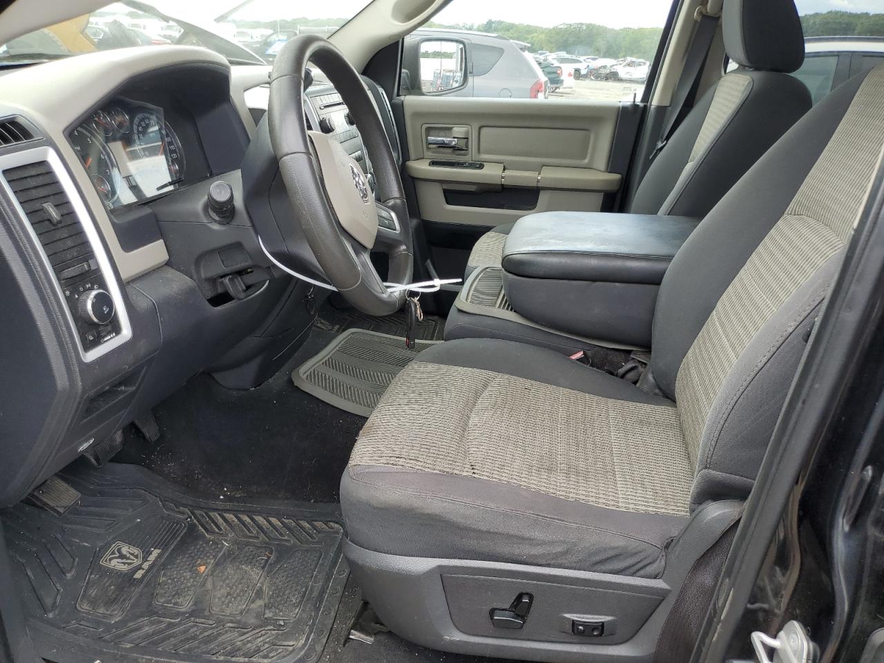 2009 Dodge Ram 1500 VIN: 1D3HV18T29S807332 Lot: 68375035