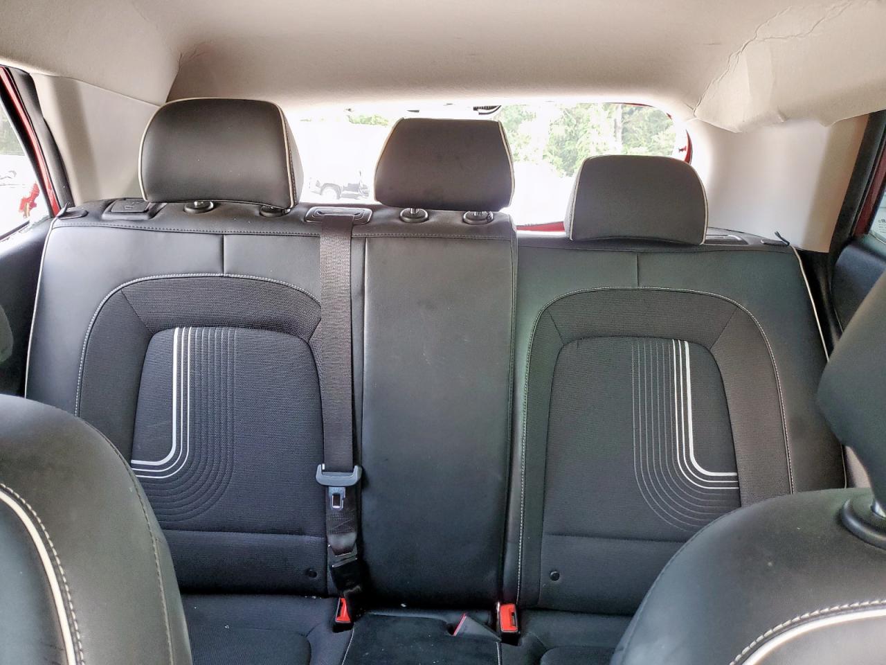 2022 Hyundai Venue Sel VIN: KMHRC8A34NU178611 Lot: 70495435