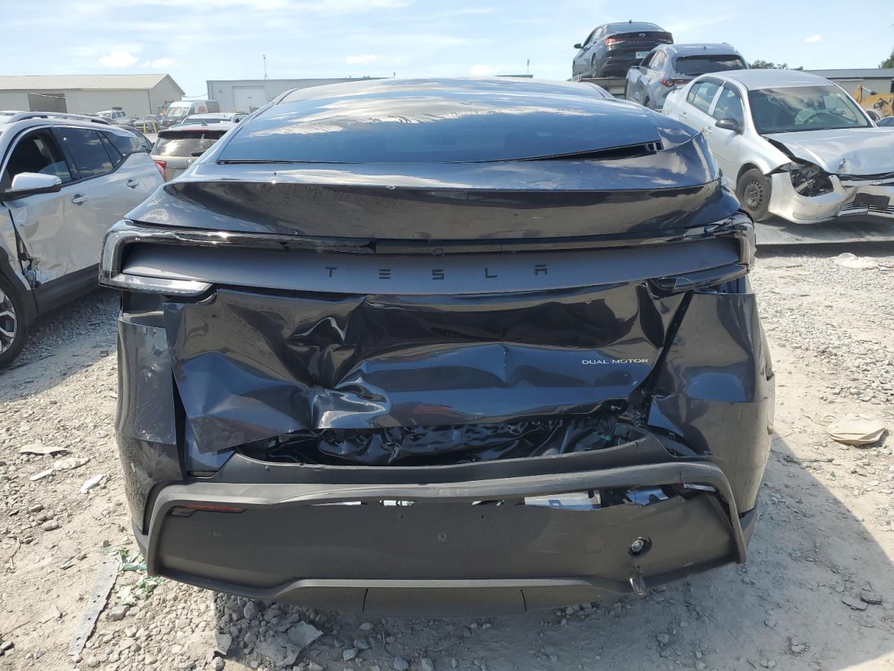 2026 Tesla Model Y VIN: 7SAYGDEE5TA407053 Lot: 70264855