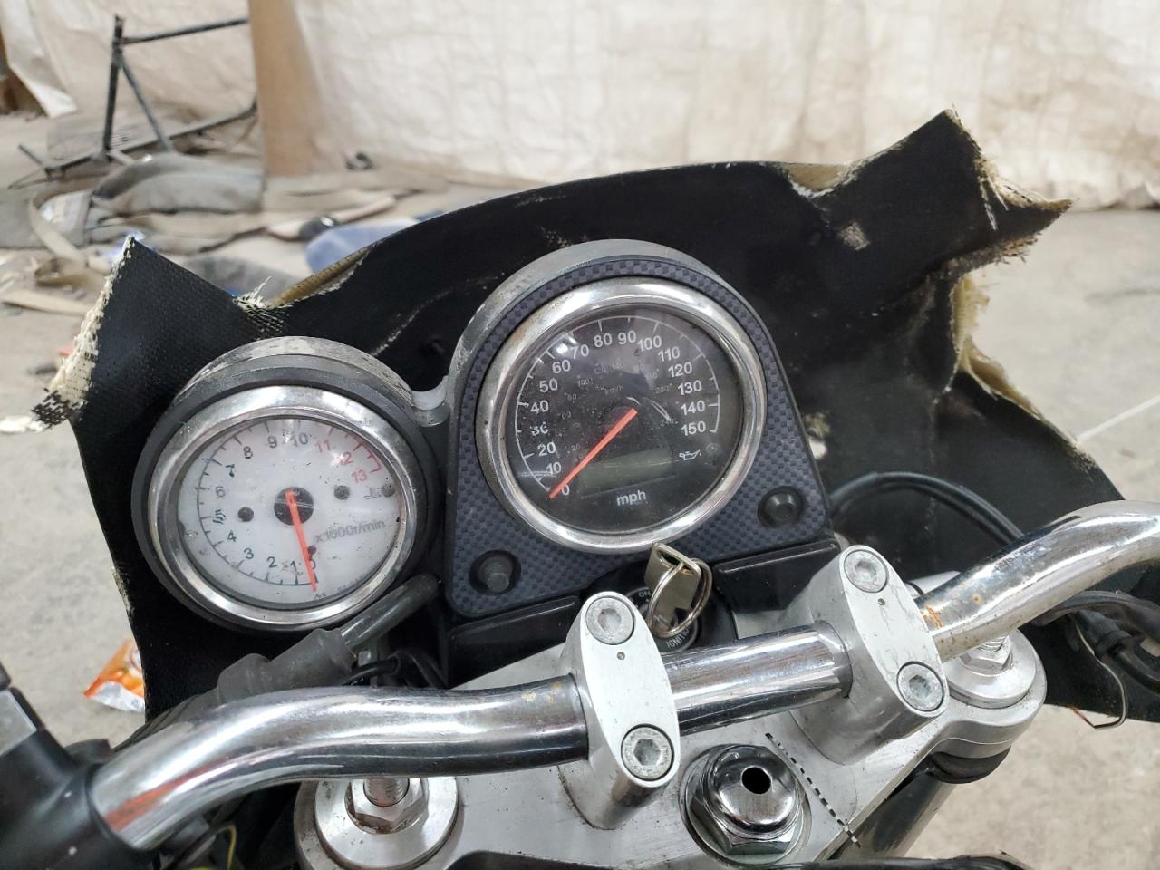 2002 Suzuki Sv650 S VIN: JS1VP52A422105775 Lot: 70453615