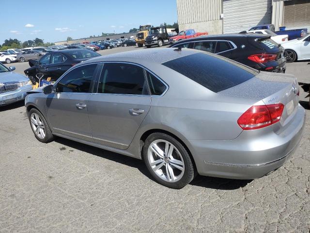  VOLKSWAGEN PASSAT 2014 Srebrny