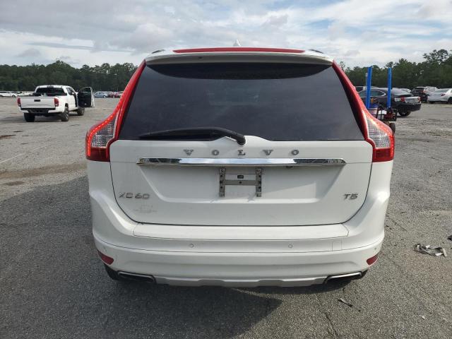  VOLVO XC60 2017 Белы