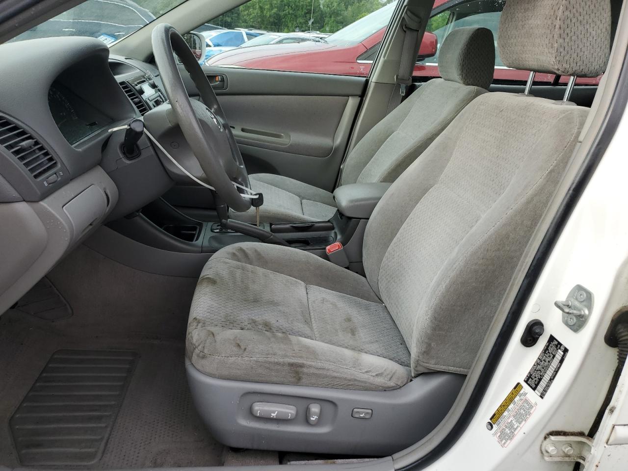 2004 Toyota Camry Le VIN: 4T1BE32KX4U369937 Lot: 68745685