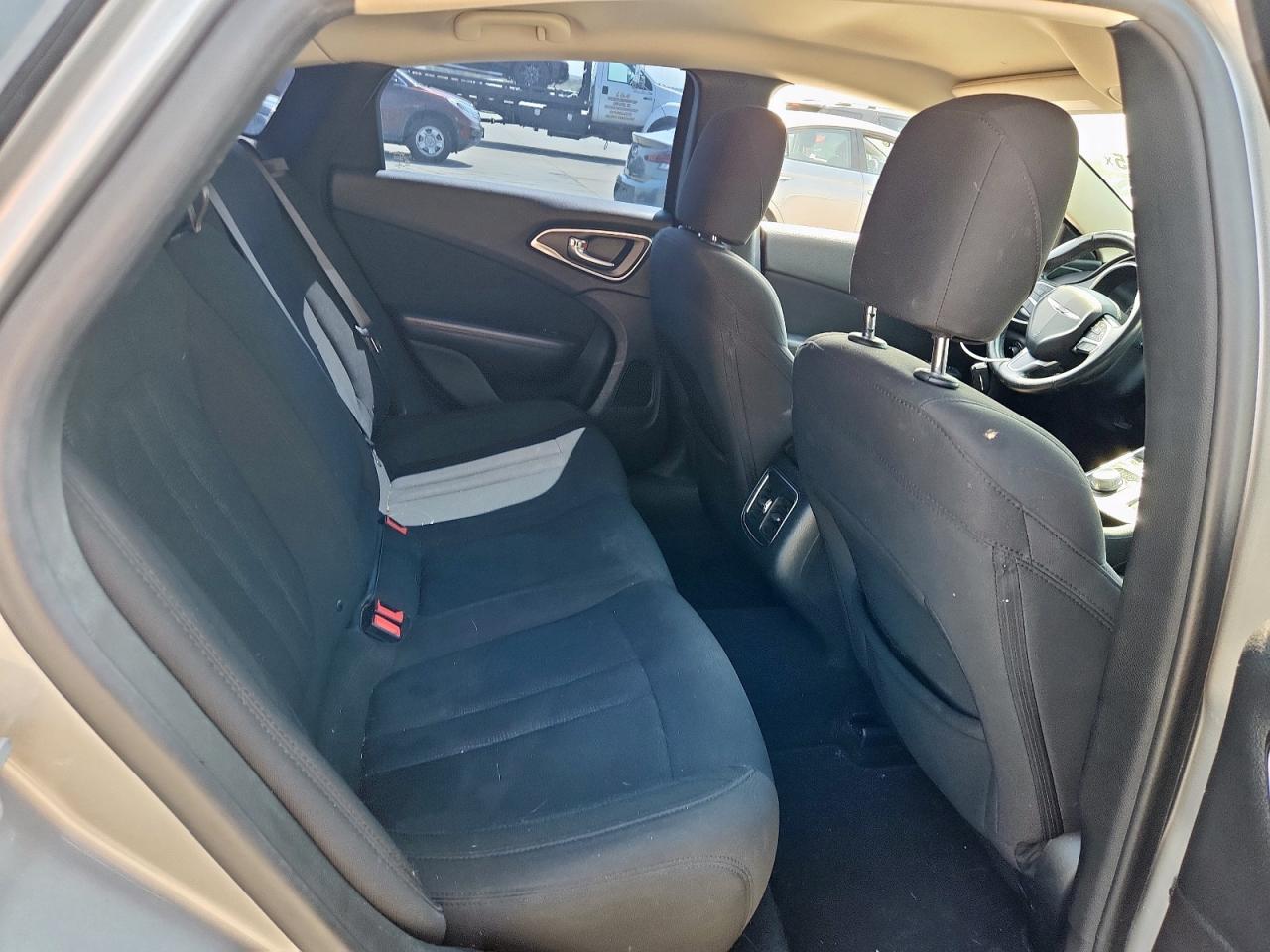 2015 Chrysler 200 Limited VIN: 1C3CCCAB6FN642843 Lot: 69626755