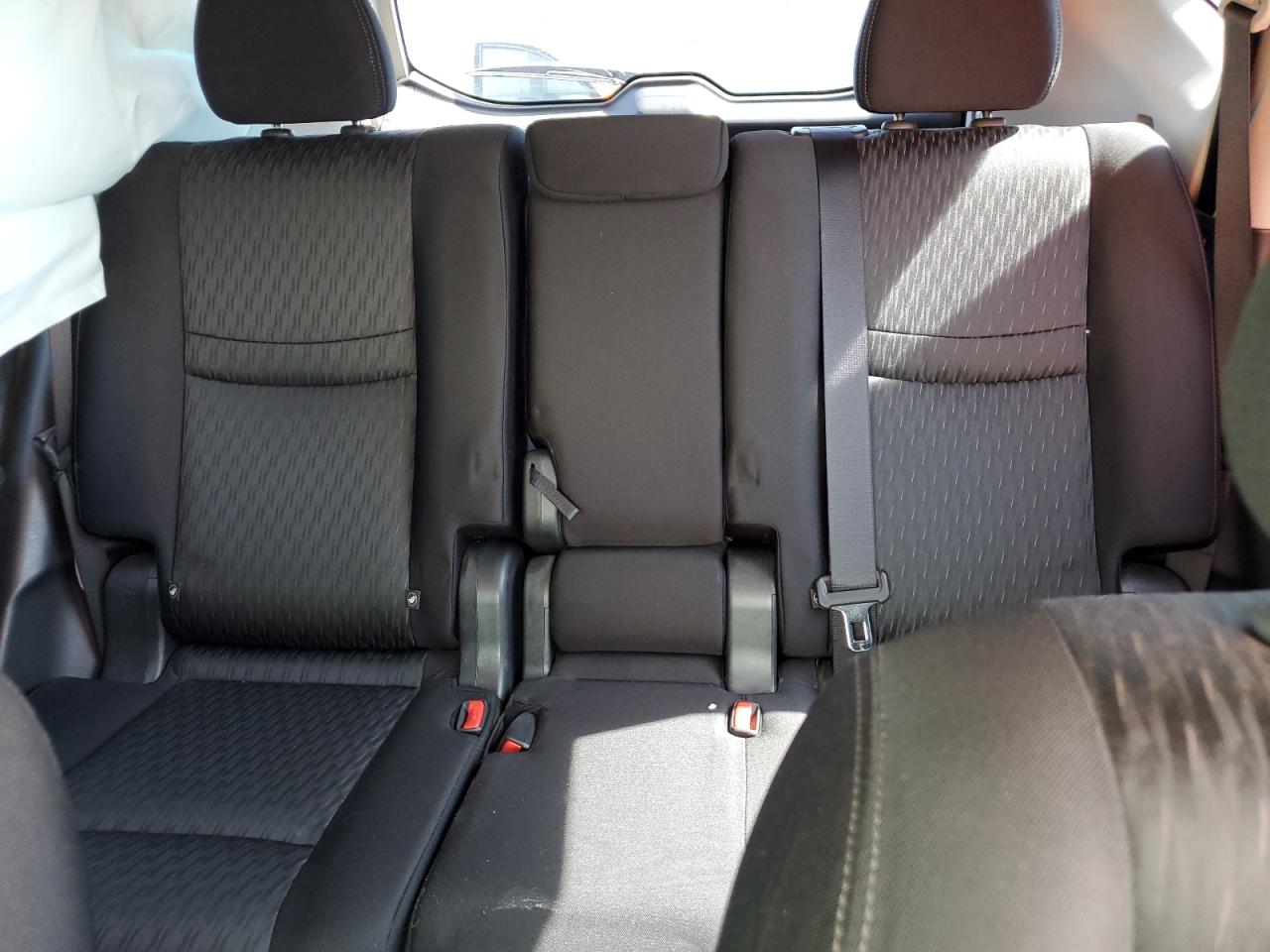 2018 Nissan Rogue S VIN: JN8AT2MTXJW462676 Lot: 70838905