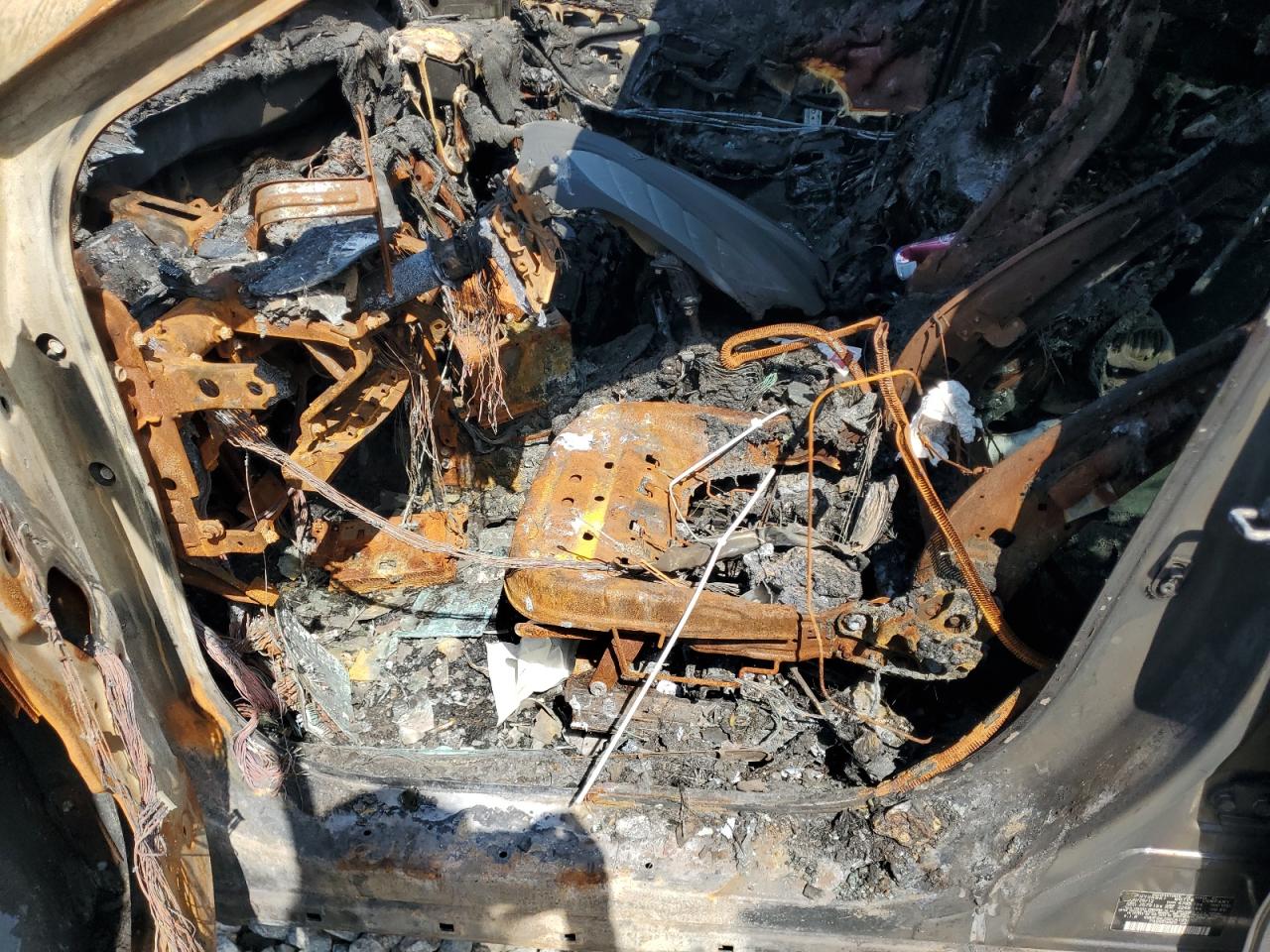 2012 Hyundai Azera Gls VIN: KMHFG4JG6CA185657 Lot: 67840945