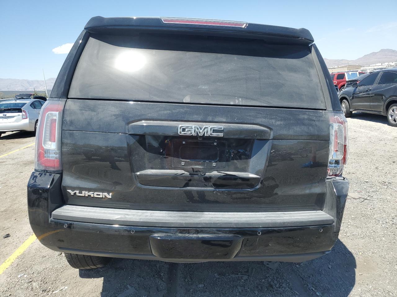 2018 GMC Yukon Slt VIN: 1GKS2BKC8JR318830 Lot: 68772275