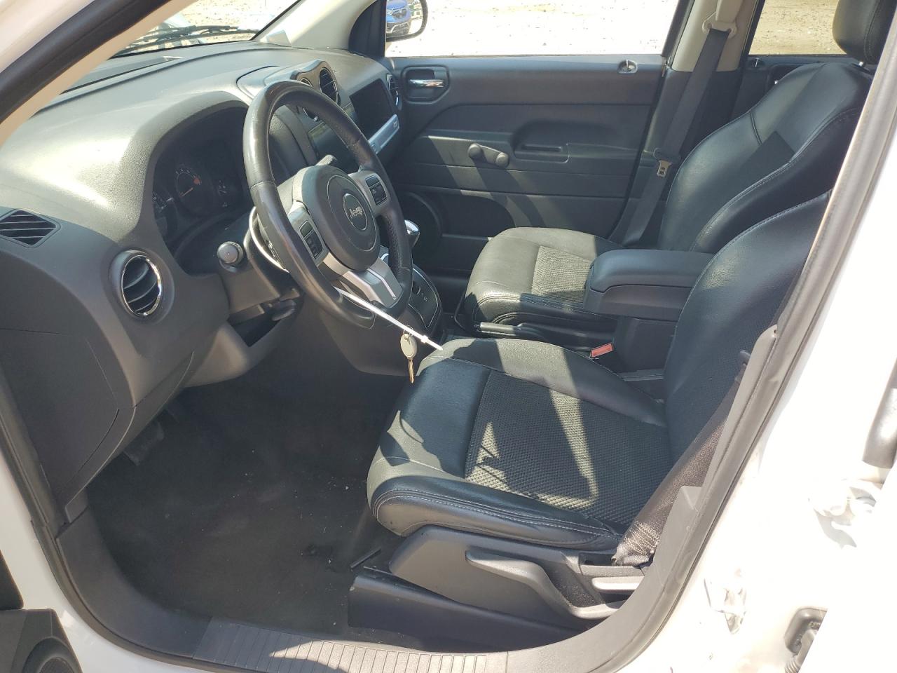 2016 Jeep Compass Sport VIN: 1C4NJCBA8GD738092 Lot: 67944435