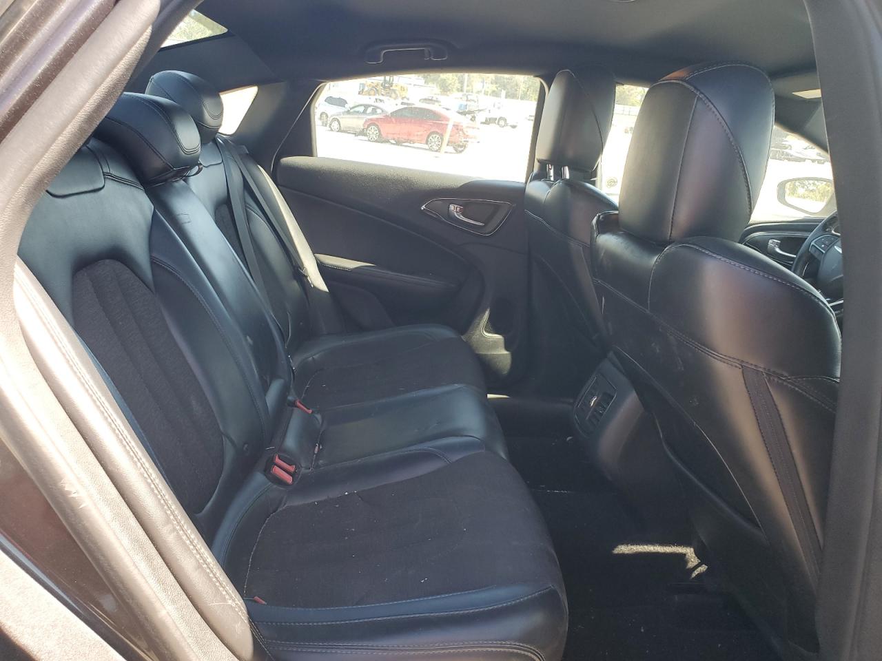 2015 Chrysler 200 S VIN: 1C3CCCBG6FN551596 Lot: 70327885