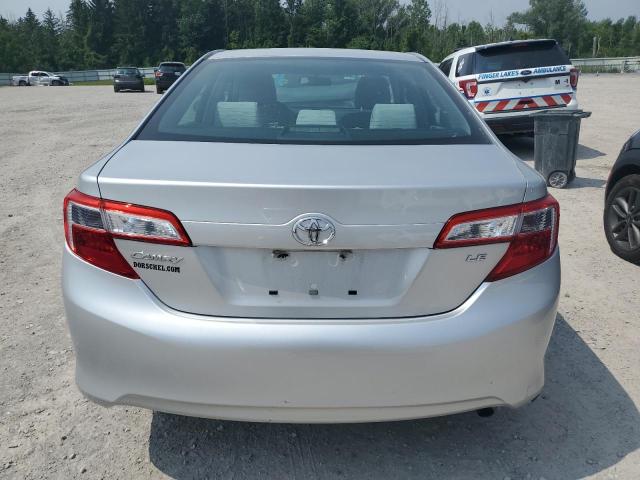  TOYOTA CAMRY 2012 Srebrny