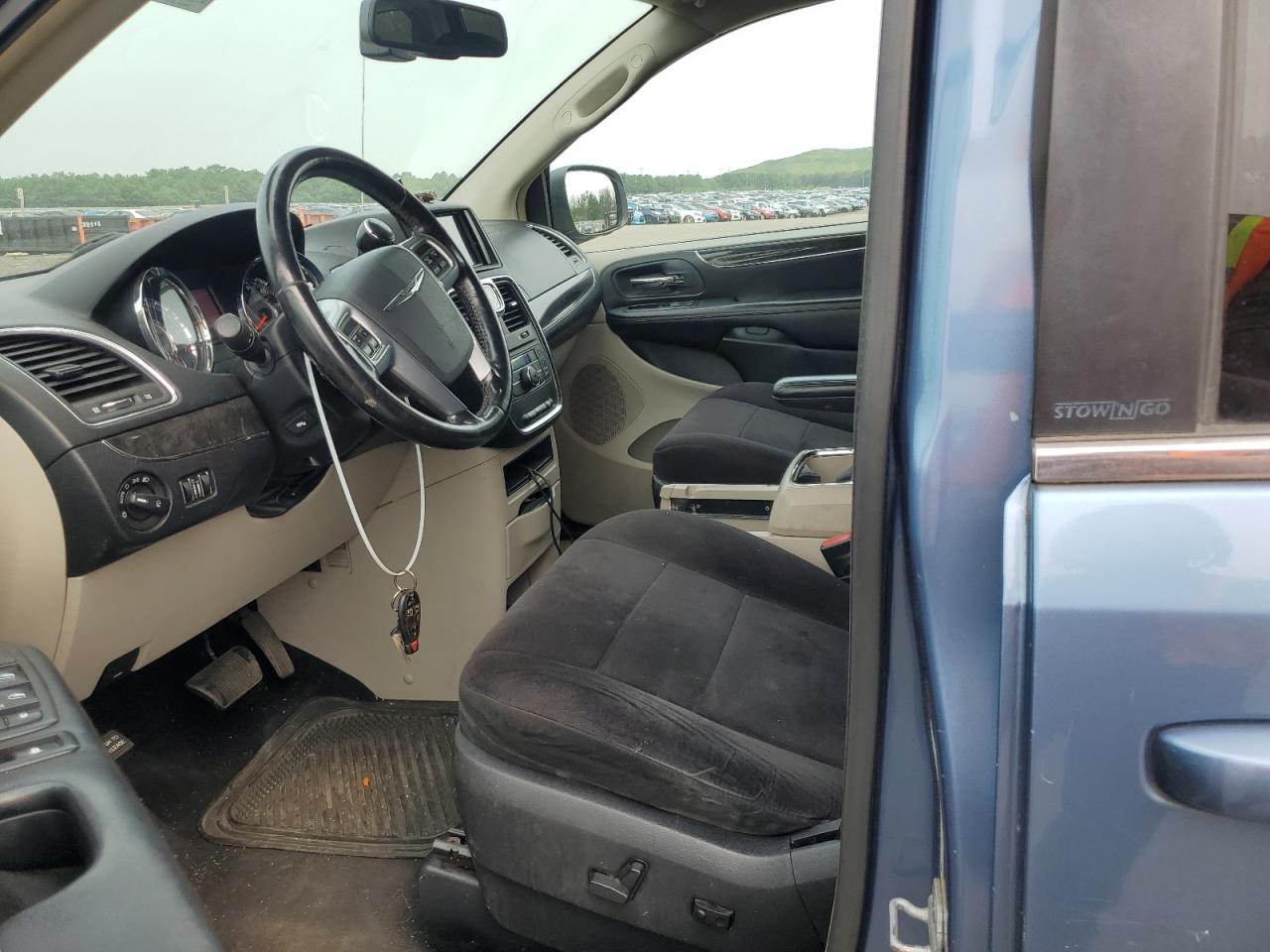 2011 Chrysler Town & Country Touring VIN: 2A4RR5DG0BR733363 Lot: 67802095