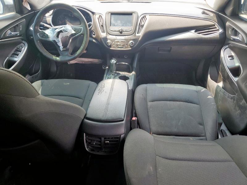 Sedans CHEVROLET MALIBU 2017 Biały