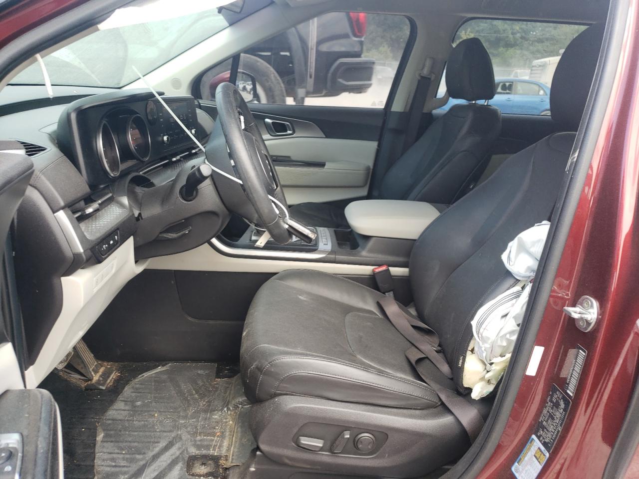 2023 Kia Carnival Lx VIN: KNDNB4H39P6213204 Lot: 69906775