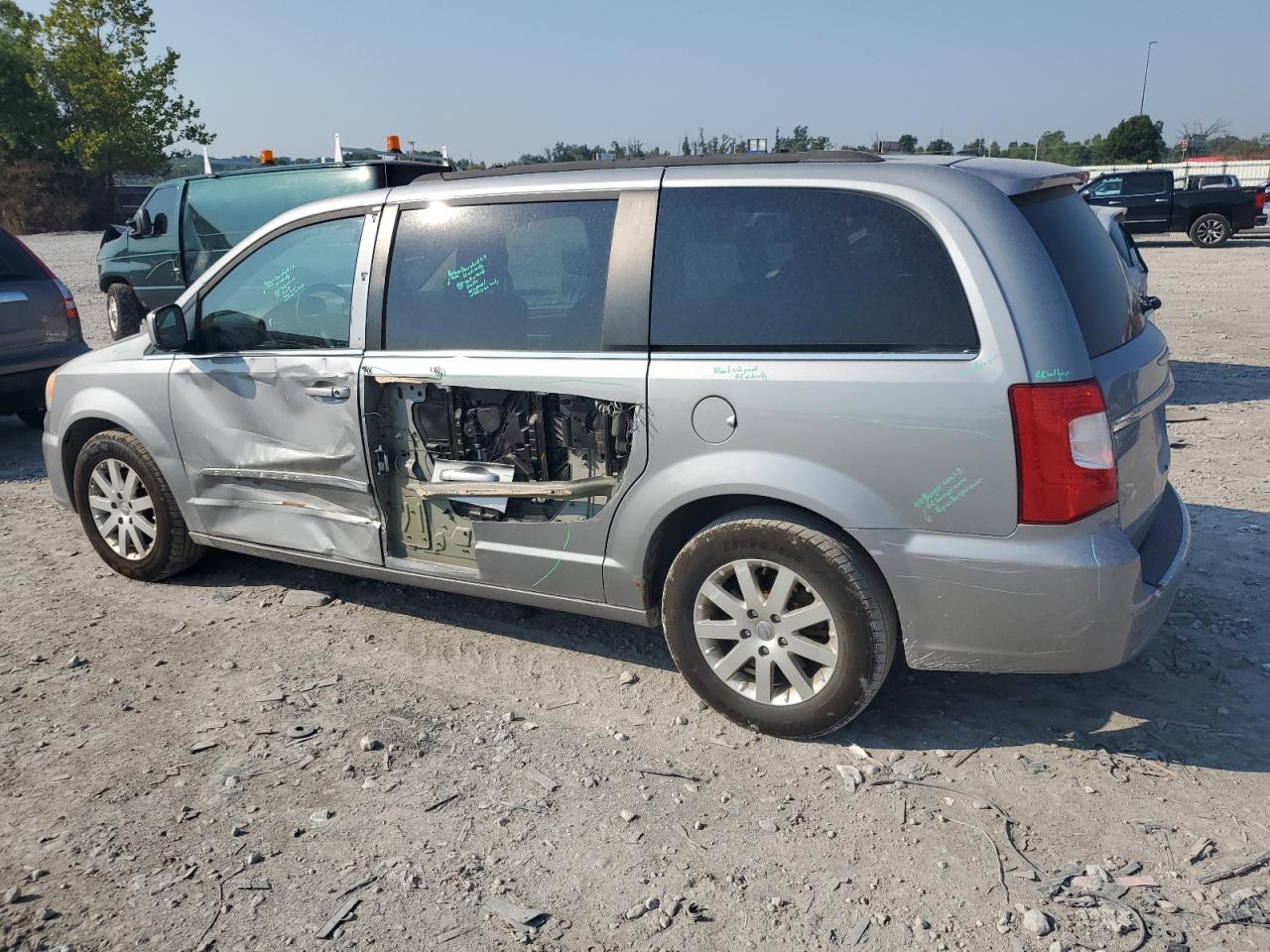 2014 Chrysler Town & Country Touring silver null flexible 2C4RC1BG9ER359701 photo #3