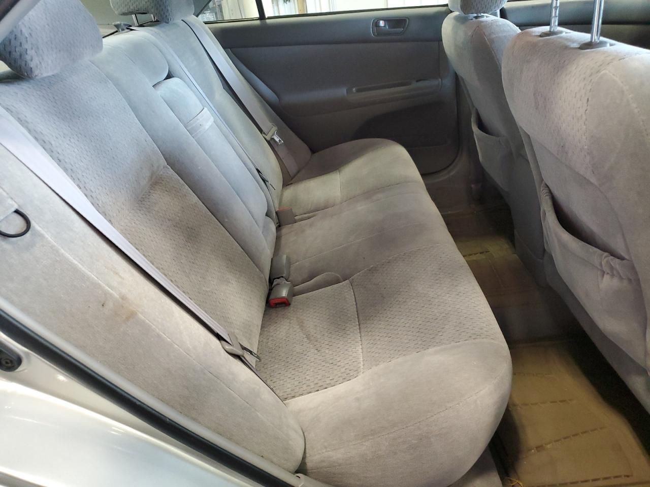 2004 Toyota Camry Le VIN: 4T1BE32K64U897586 Lot: 68735825