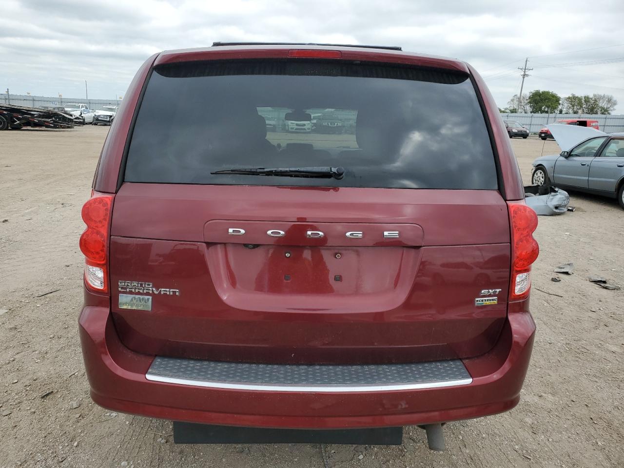 2018 Dodge Grand Caravan Sxt VIN: 2C4RDGCG5JR297688 Lot: 70543455