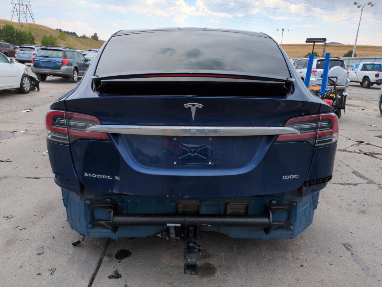2018 Tesla Model X VIN: 5YJXCAE2XJF090976 Lot: 67480915