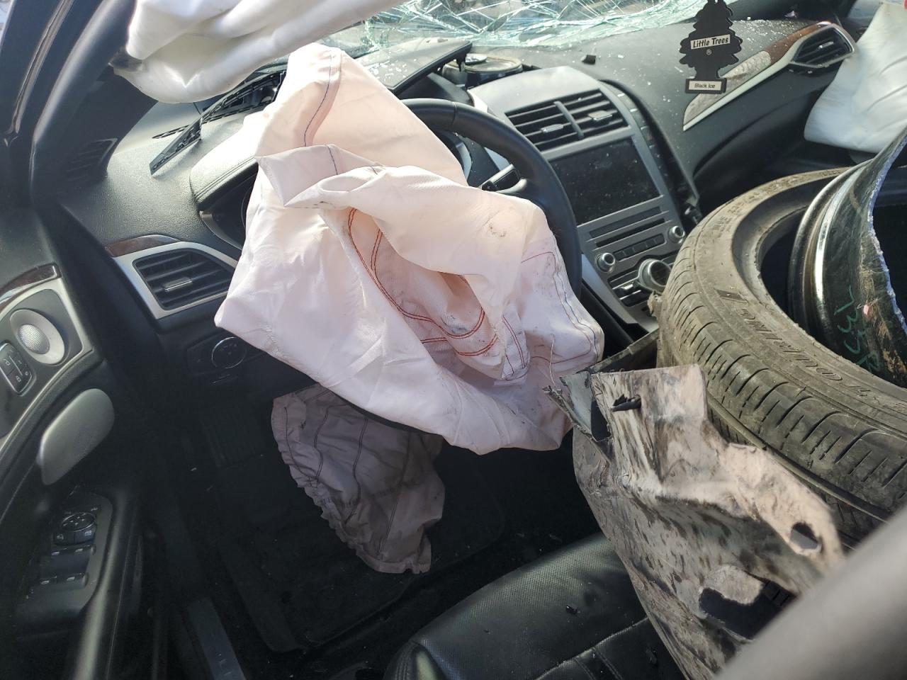 2020 Lincoln Mkz Reserve VIN: 3LN6L5E9XLR615984 Lot: 69373675