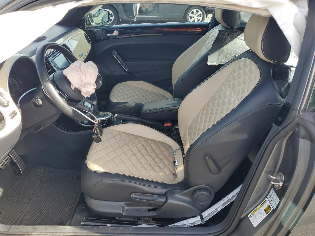 2019 Volkswagen Beetle S VIN: 3VWFD7AT8KM703908 Lot: 68903275