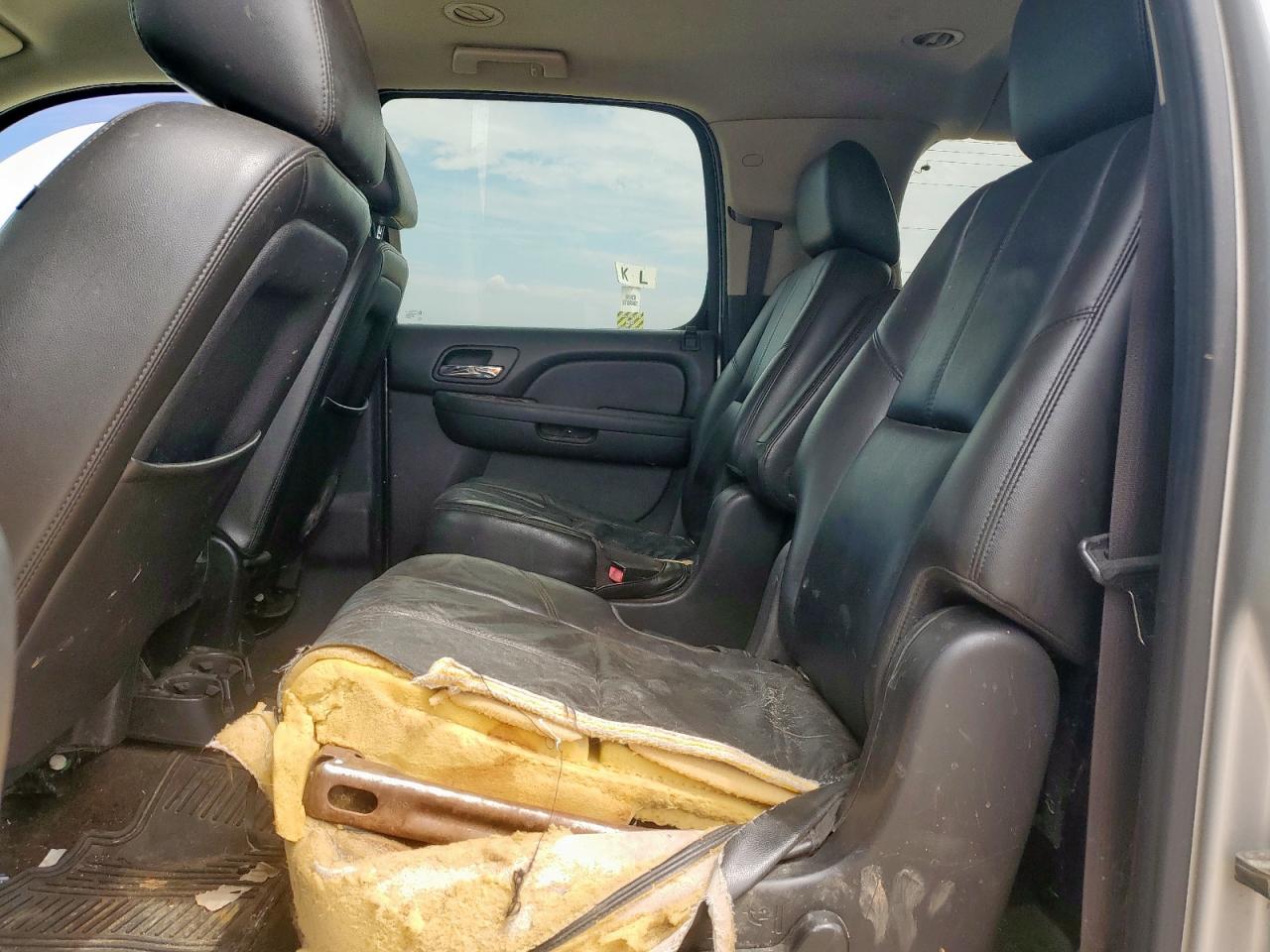 2011 Chevrolet Suburban C1500 Lt VIN: 1GNSCJE02BR390331 Lot: 68416815